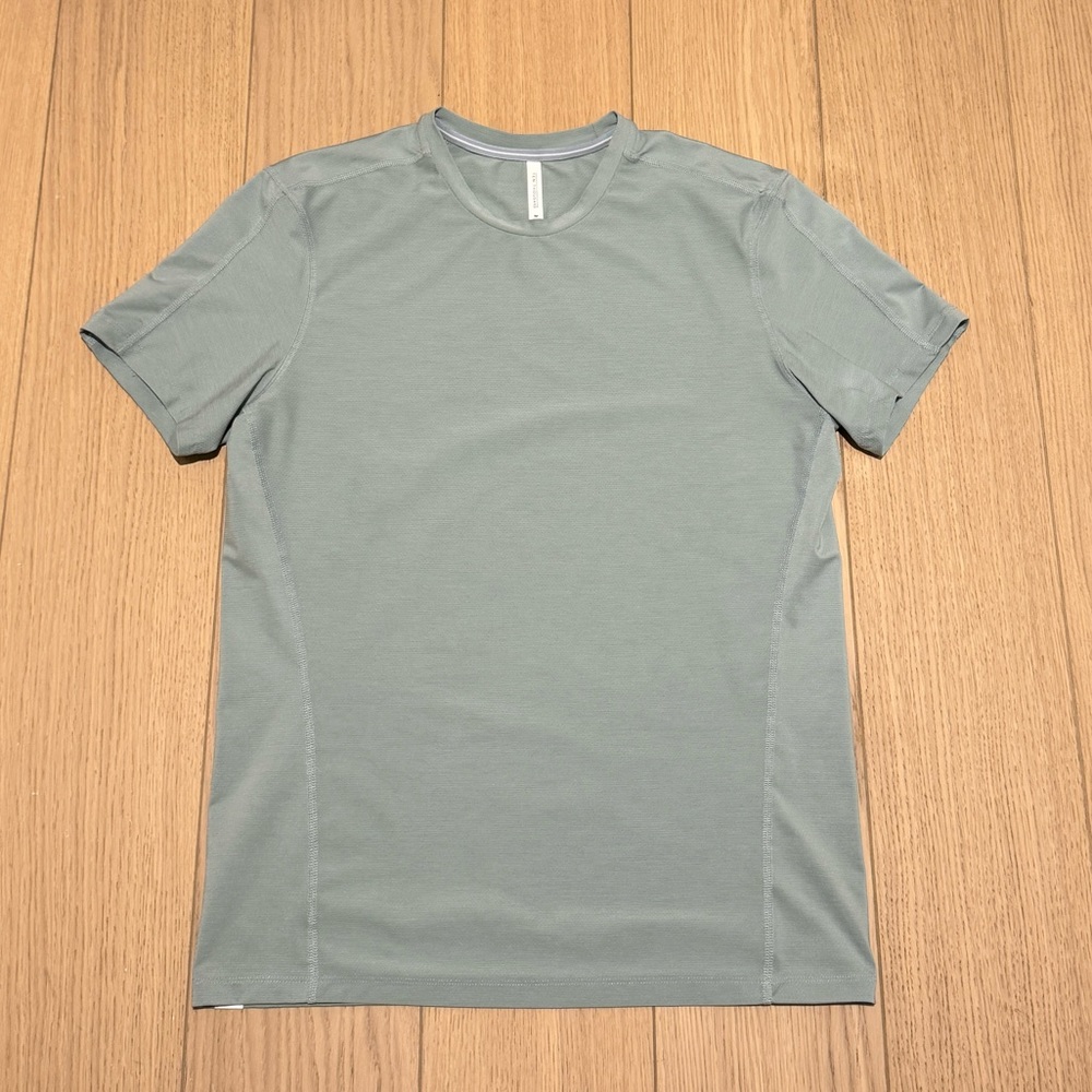Ten Thousand green men’s versatile t-shirt size medium Like New